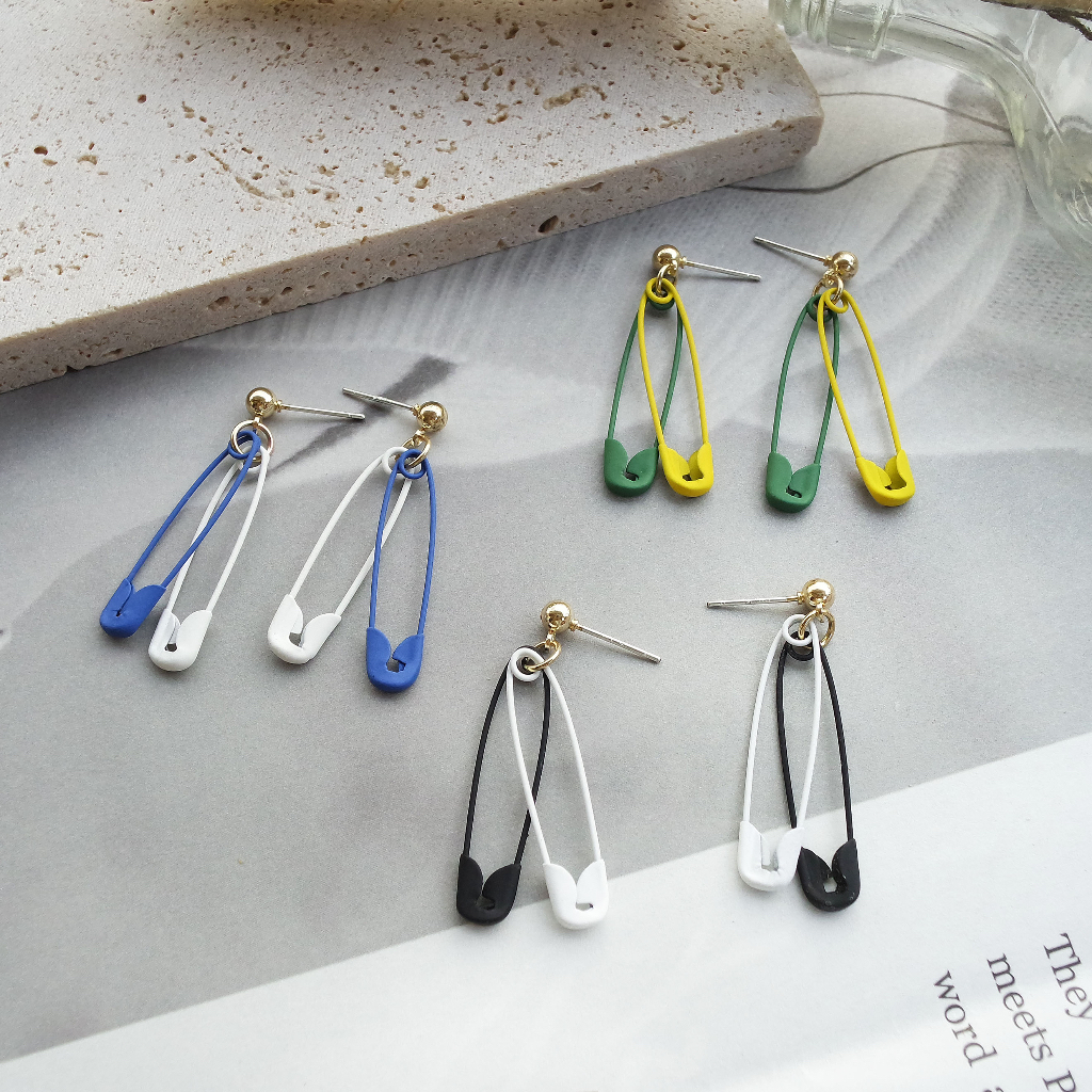 ANTING PENITI - 1577