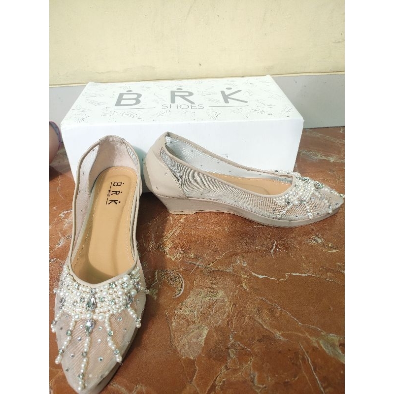 Preloved Barko Shoes Barlyna Swarovski | Preloved Wedding shoes | Preloved wedges