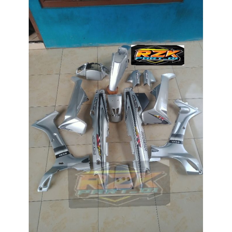 Cover body full set halus yamaha fiz r ss two silver