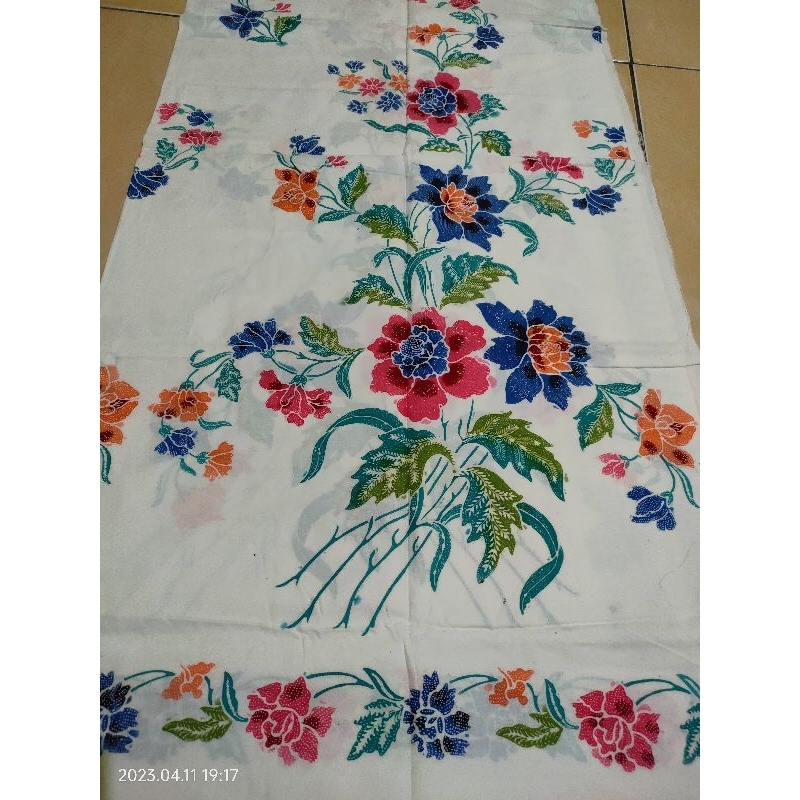 Kain batik solo cap encim kembangan pink putih