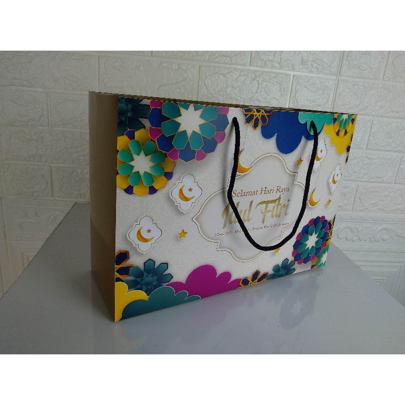 

goodiebag custom / goodiebag lebaran / paperbag idul fitri / paperbag lebaran