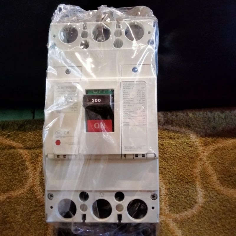 Mccb Mitsubishi NF400-CW 300A