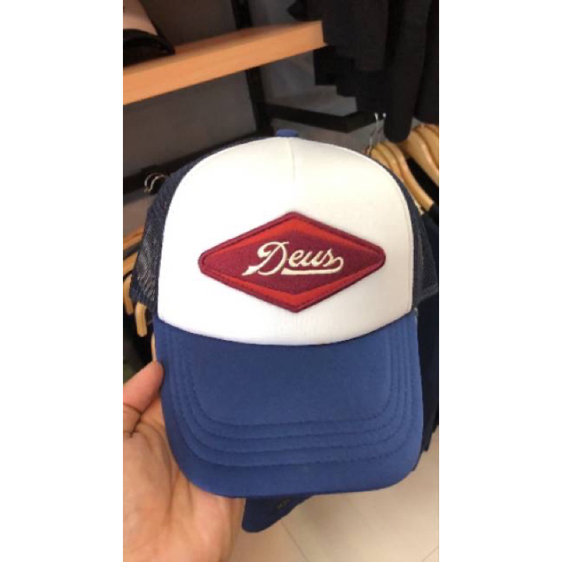 Deus trucker diamond Logo dua warna