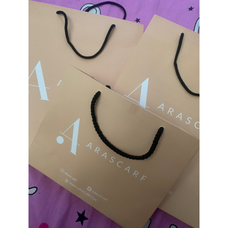 

Paper bag Arascarf