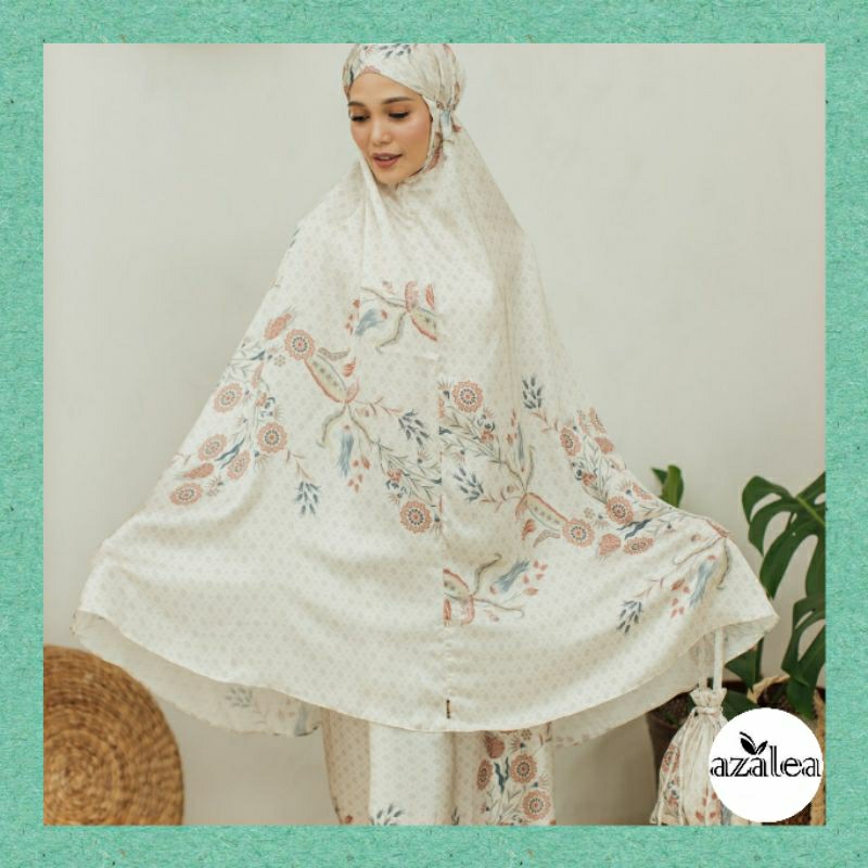 Wearing Klamby Tulip Prayer Set Mukena