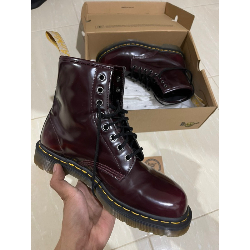 Dr Martens 1460 Vegan Cherry Red Oxford Rub