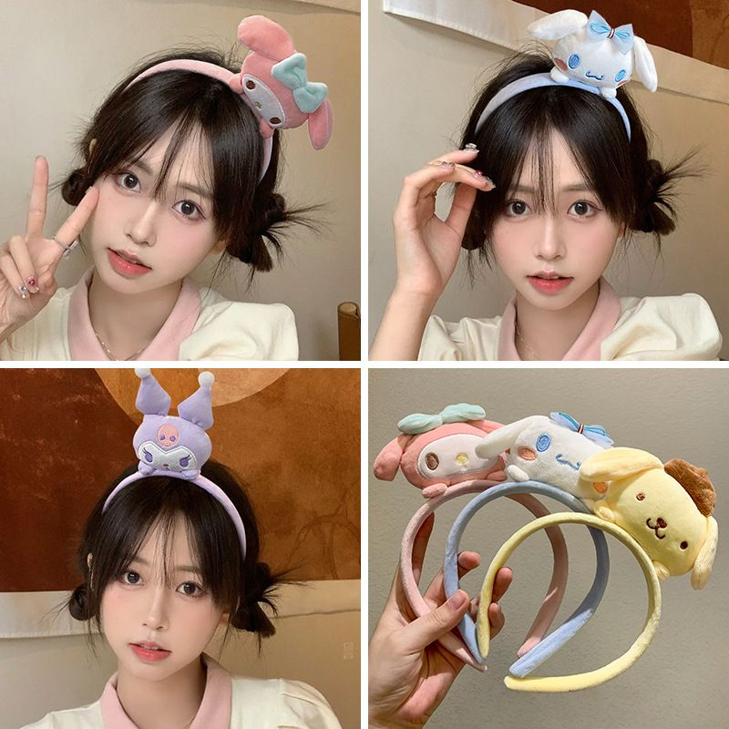 BD075 BANDO Boneka Cinnamorol Sanrio Kuromi Melody lucu/ BONEKA DI KEPALA AKSESORIES RAMBUT WANITA