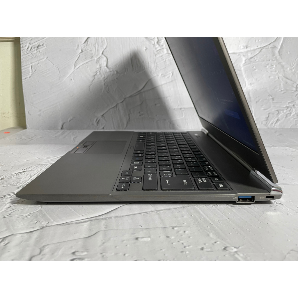 LAPTOP TOSHIBA DYNABOOK R632/ Z30A/ R63 CORE I5 SSD