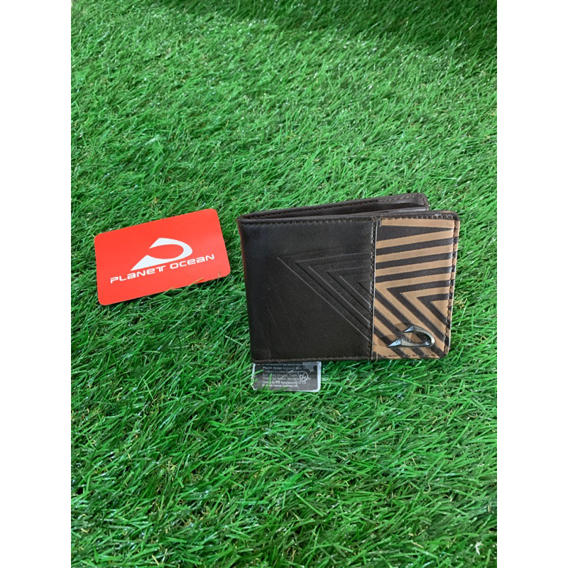 dompet planet ocean pria