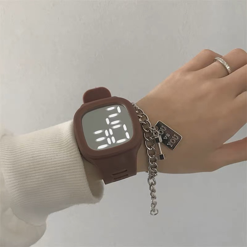 COD Jam Tangan Digital Wanita Pria Tahan Air Fashion Watch LED Tampilan Layar Besar Dengan Font Warna-warni BY MITRA