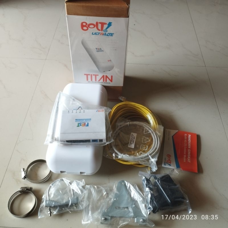 Modem Wifi Outdoor Indoor Satu Set NEW BOLT TITAN BL400 BL401 Sudah Unlock 4G LTE Frekuensi 2300 Support Telkomsel Byu Smartfren