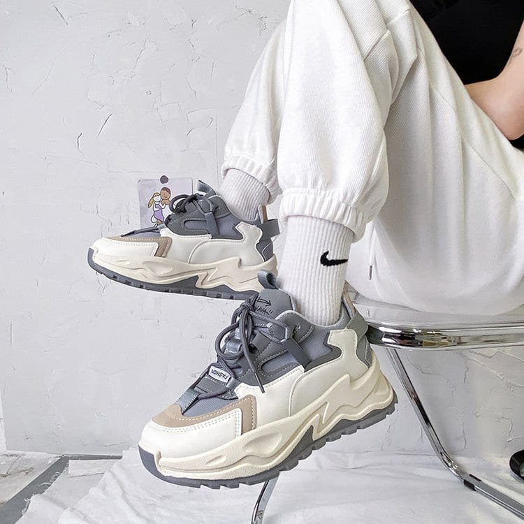 &quot;FREE BOX&quot; LV0082 Sepatu Sneakers Wanita  Sport Shoes Sepatu Fashion Wanita Korea Premium Quality