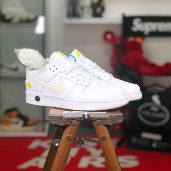 Nike Dunk Low &quot;Valentine's Day&quot; Yellow Heart