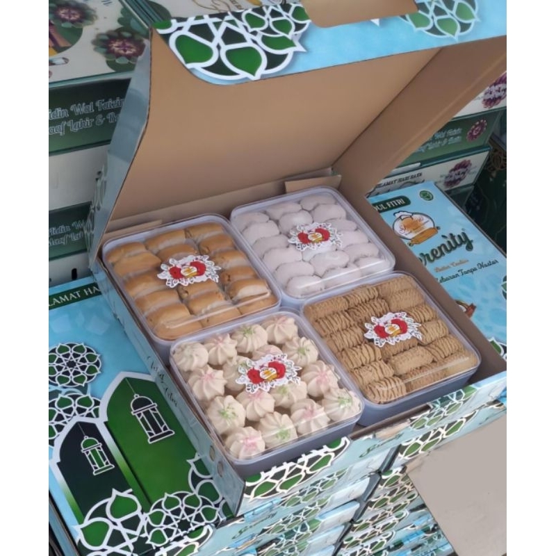 

PAKET KUE LEBARAN SERENITY ISI 4 TOPLES BESAR DARI BAHAN PILIHAN