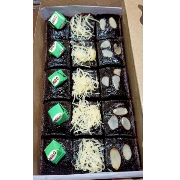 

brownies panggang almond slice