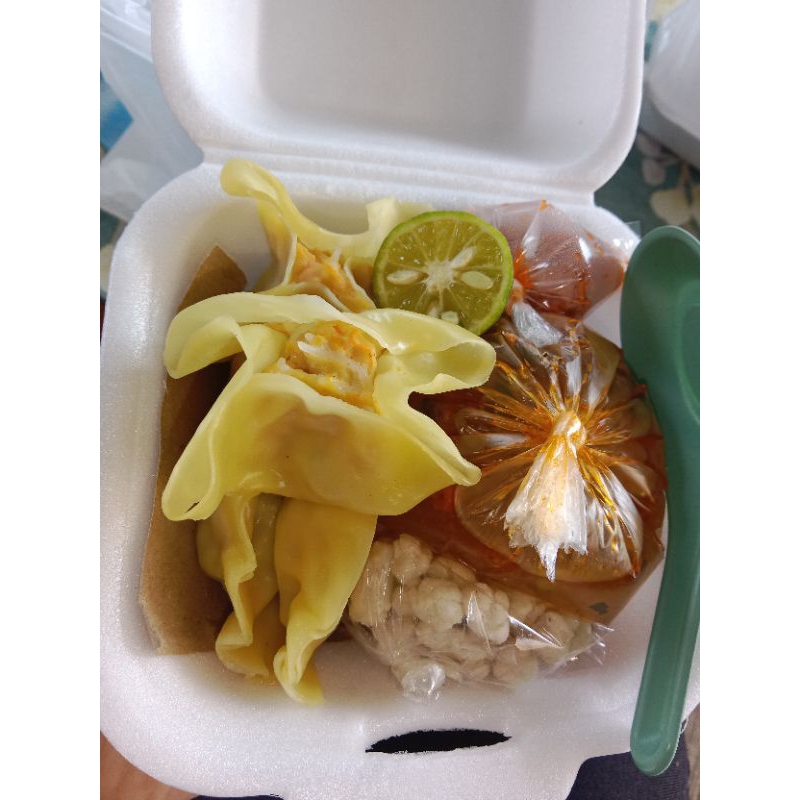 

gyoza ayam kuah
