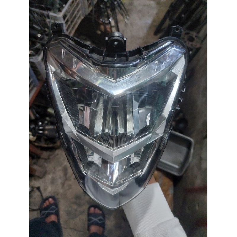 Reflektor lampu Cb150r