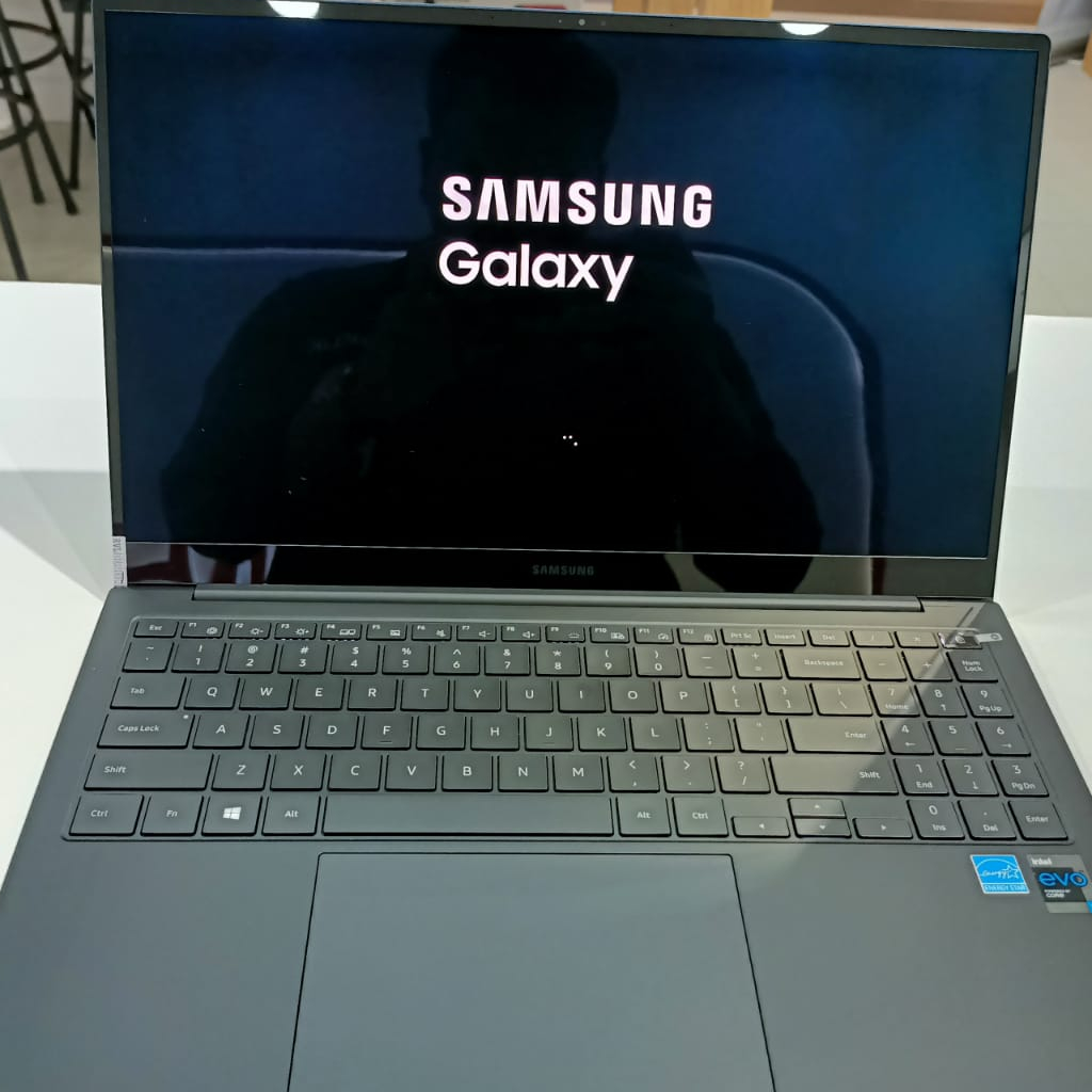 LAPTOP SAMSUNG GALAXY BOOK PRO EVO I7 1165G7 16GB 512GB IRIS XE FHD WIN 11 ORI