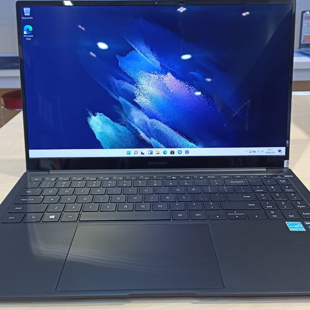 LAPTOP SAMSUNG GALAXY BOOK PRO 15 INTEL EVO CORE i7 - 1165G7 16GB 512GB IRIS XE 15.6&quot; FHD WINDOWS 11 HOME