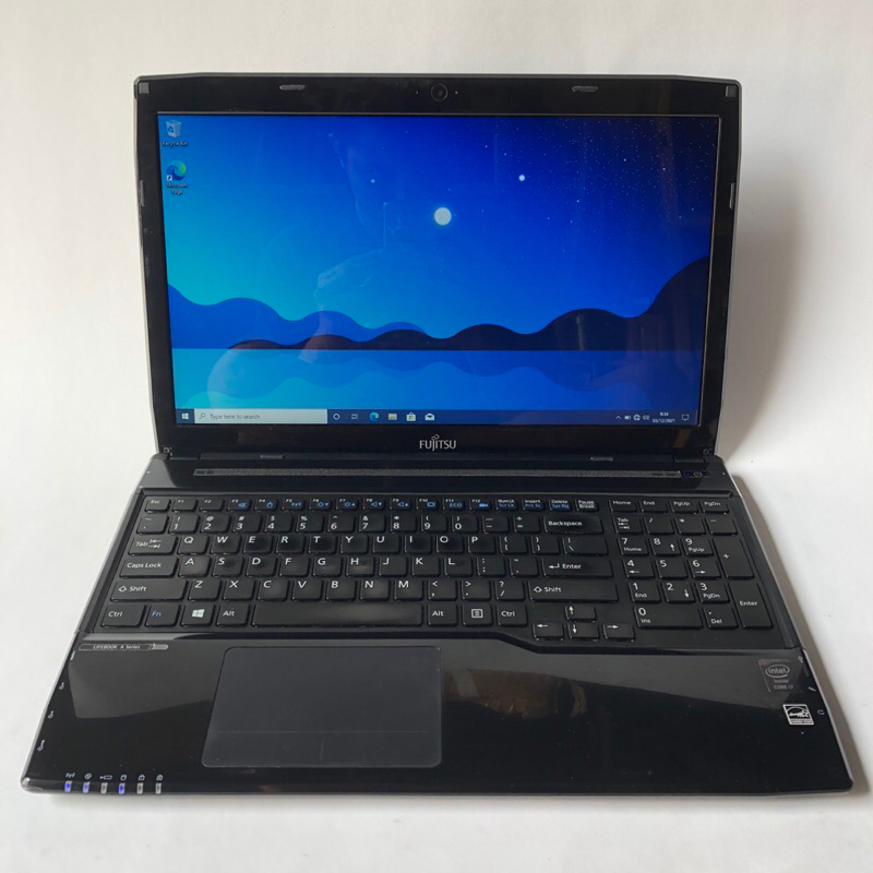 Laptop Desain Editing - Fujitsu AH544 Core i7 gen 4 - Ram 8 GB - Muluss