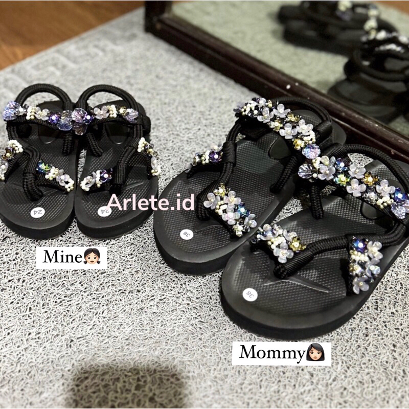 Dahlia (Beads Sandal - Sandal Mote/Manik Wanita)