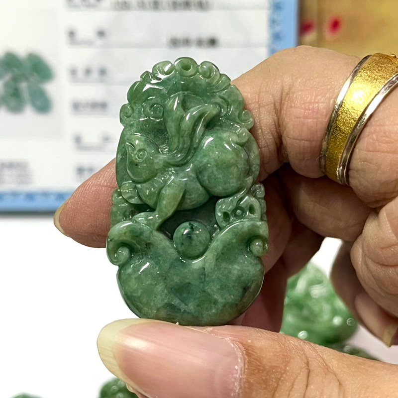 d535604 Liontin Giok Jadeite Shio Kelinci Grade A