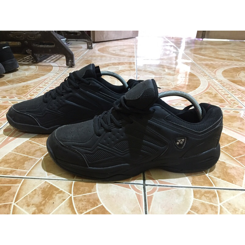 Sepatu Yonex Bekas
