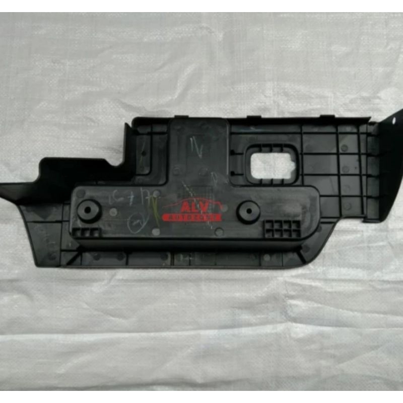 BOX CARGO FLOOR KANAN ORIGINAL MITSUBISHI PAJERO SPORT 2009 - 2015 (SEMUA TYPE)