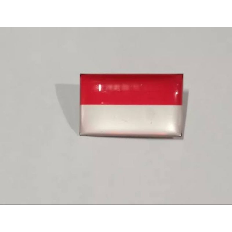 pin bendera dan garuda