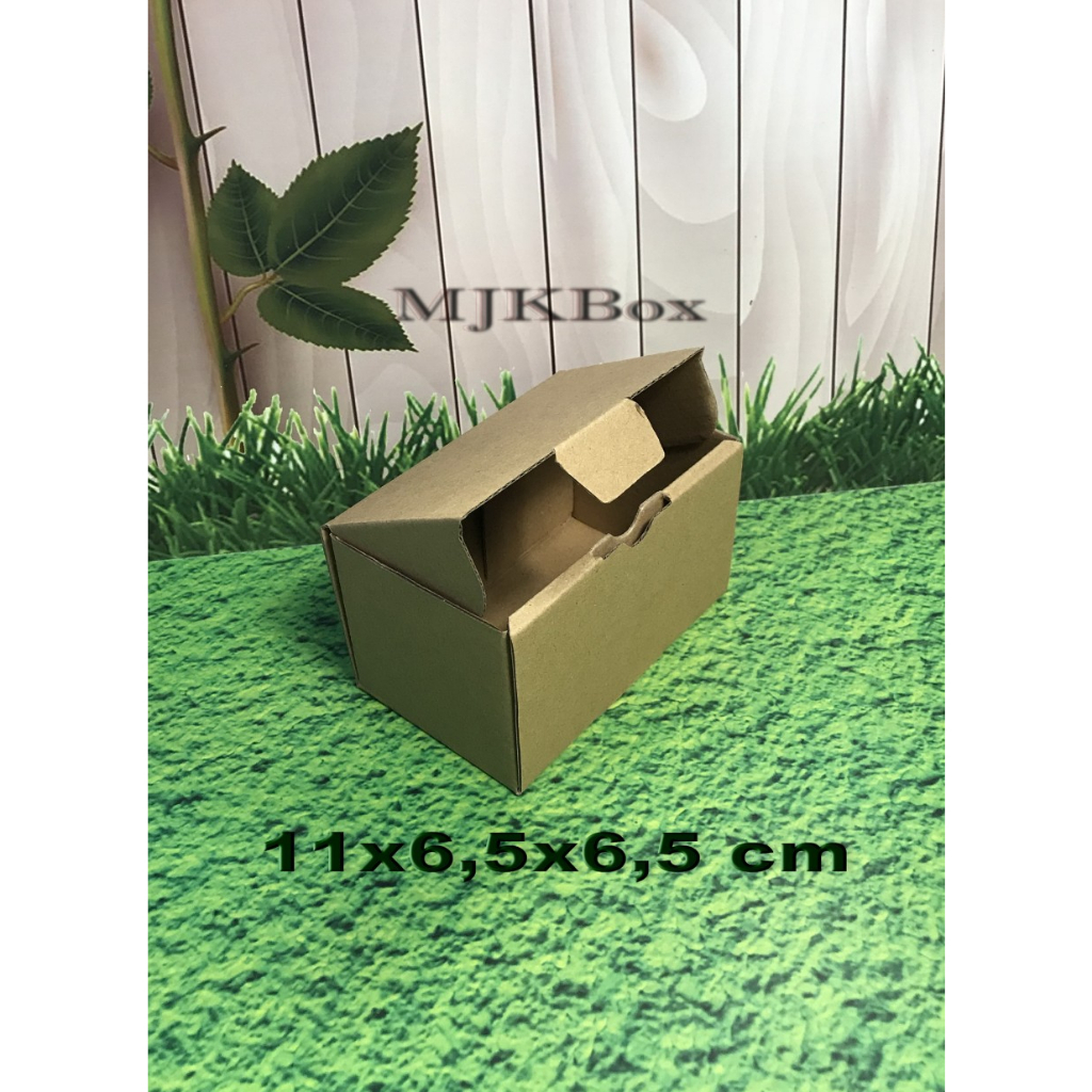 

Kardus karton uk. 11x6,5x6,5 cm...die cut box kotak Souvenir -dll