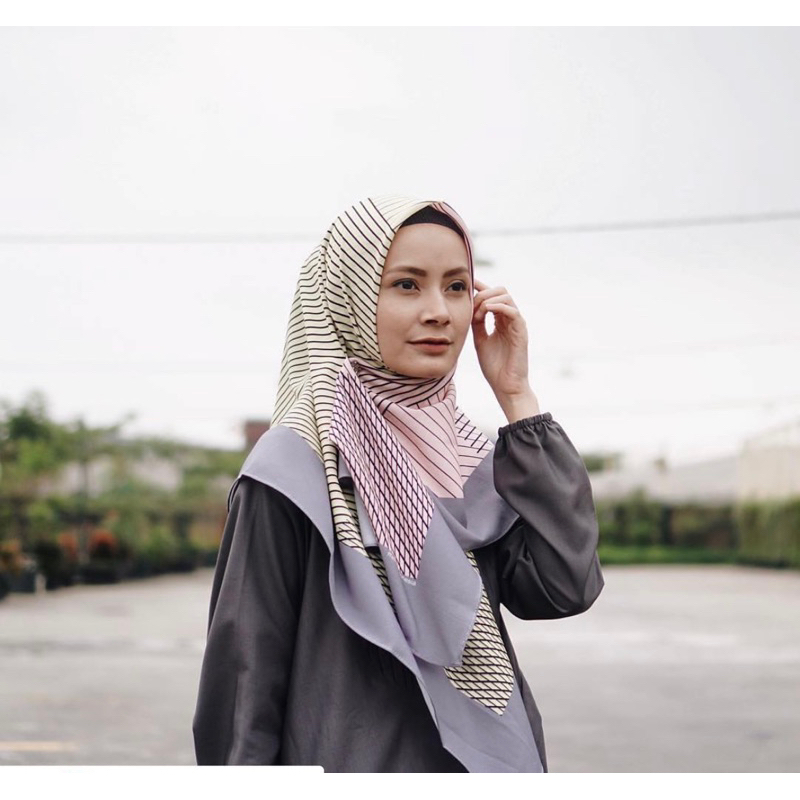 preloved rossy lemon scarf by maima indonesia