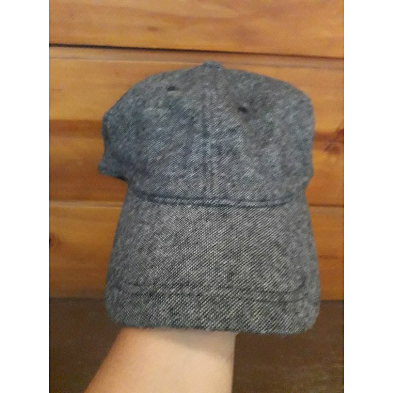 Topi Uniqlo 1