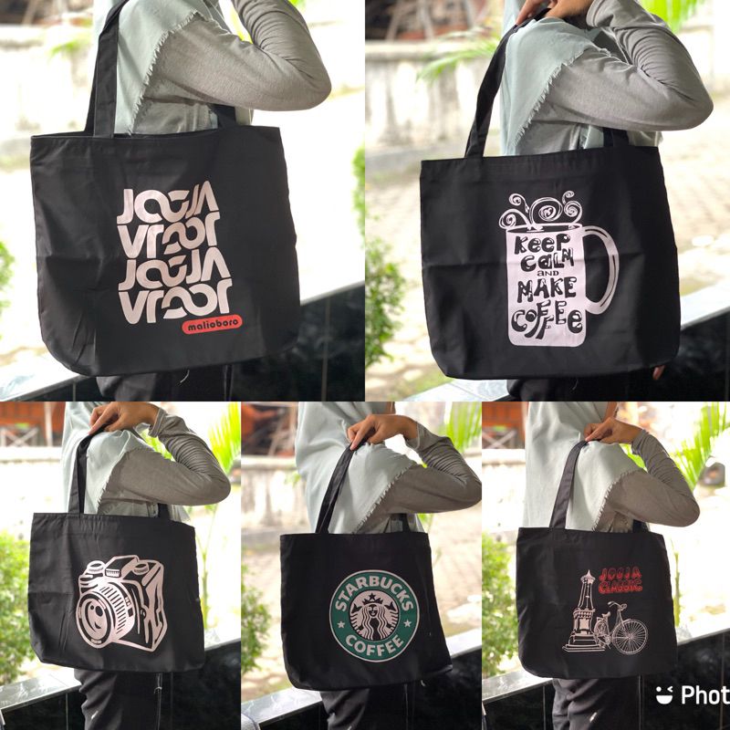 Tote besar oleh-oleh Jogja (motif random)