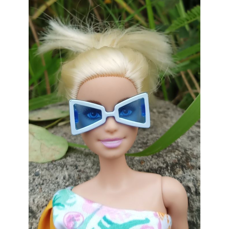 kacamata blue Barbie