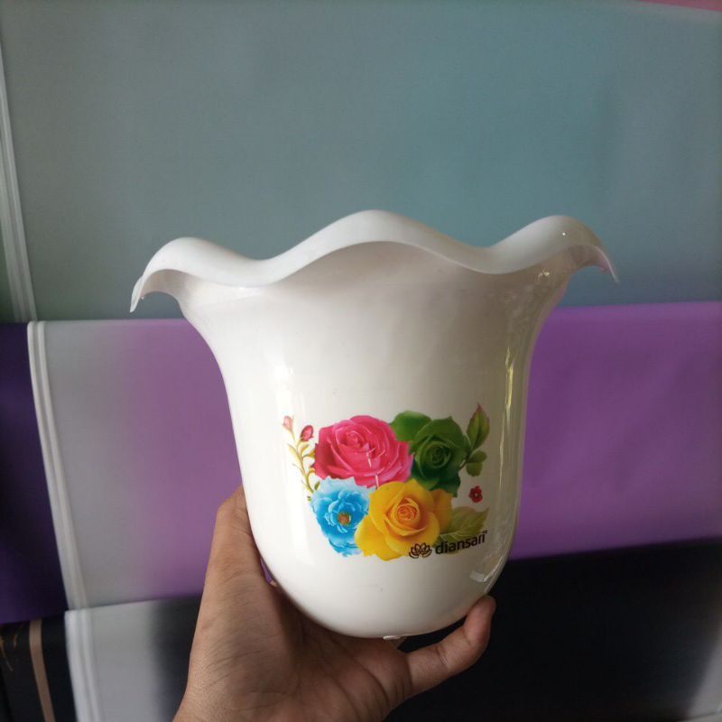 pot dinding bunga plastik ombak