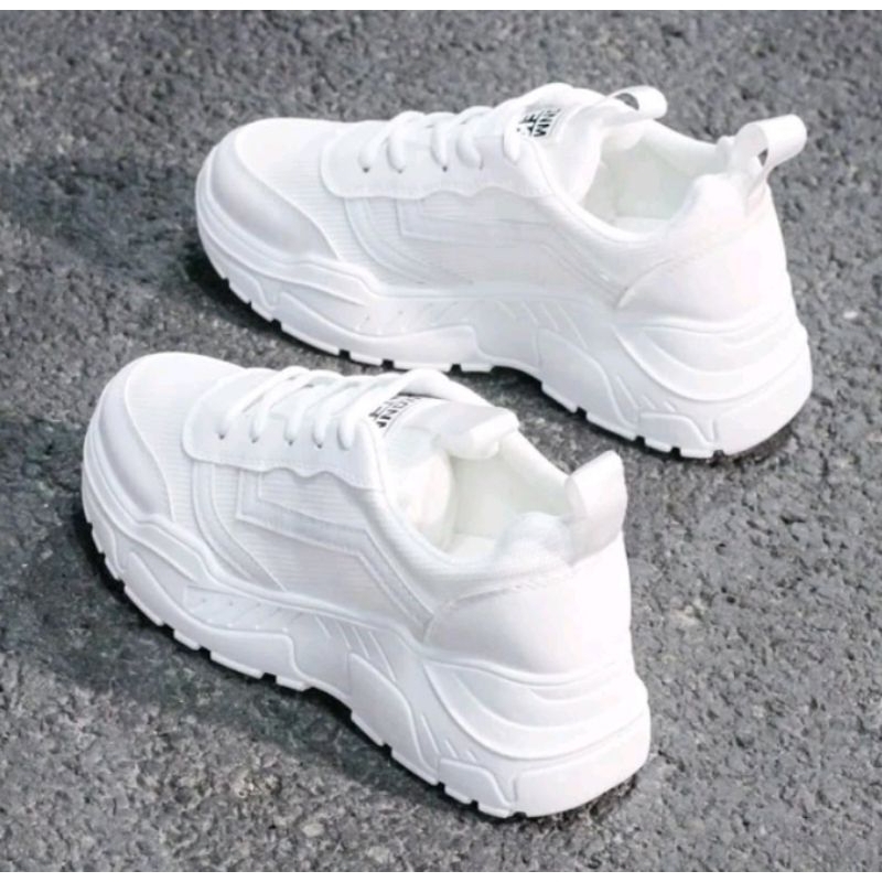 Sepatu Sneakers Korea Cewe  Coek Casual Shoes