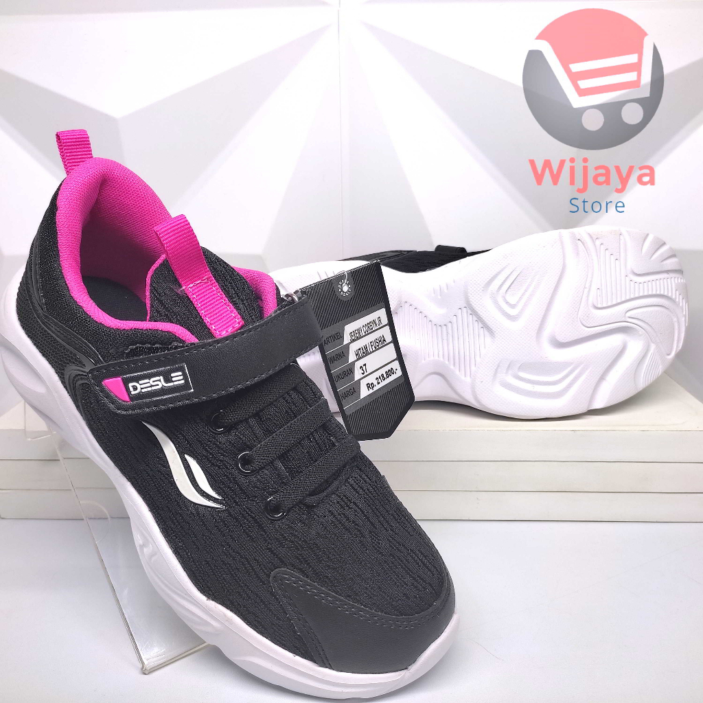 Sepatu Sekolah Desle 34-37 Model Sneaker Anak Hitam Polos Putih dengan Strap dan Tali Velcro yang Elegan dan Berkualitas Tinggi CORINA HUGHES JEREMY CORBYN ANDREA BACKER