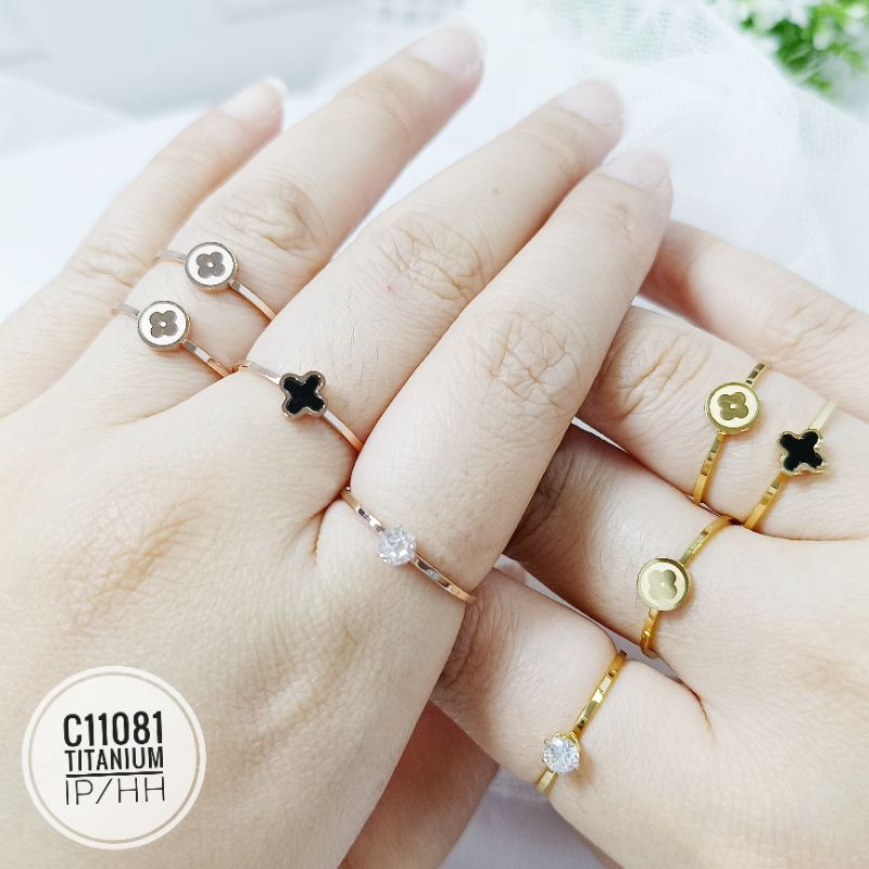 Cincin Titanium clover set 4 pcs gold C11081