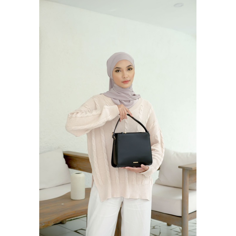 SLING BAG FLICKA J 30 FREE DUSTBAG (BISA COD)