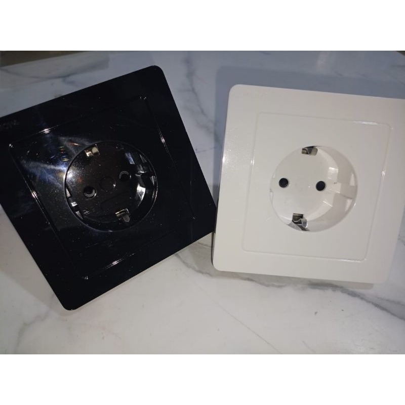 Saklar Engkel Seri Triple dan Stop Kontak Morgen model Terbaru