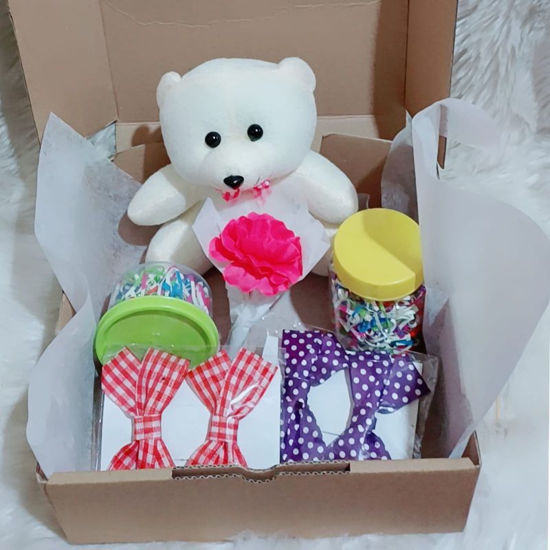 

Kado Ulang Tahun Anak Cewek / Hampers Ulang Tahun Kado