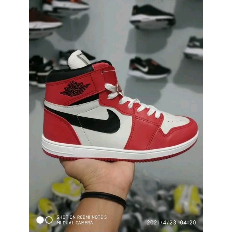 Sepatu Anak Nike Jordan / Sepatu Jordan Anak Laki Laki / Sepatu Sneakers Anak / Jordan / Premium / Sepatu anak perempuan / Sepatu Jordan Gesper / Sepatu Kids Unisex Terbaru Ukuran 28 sampai 35