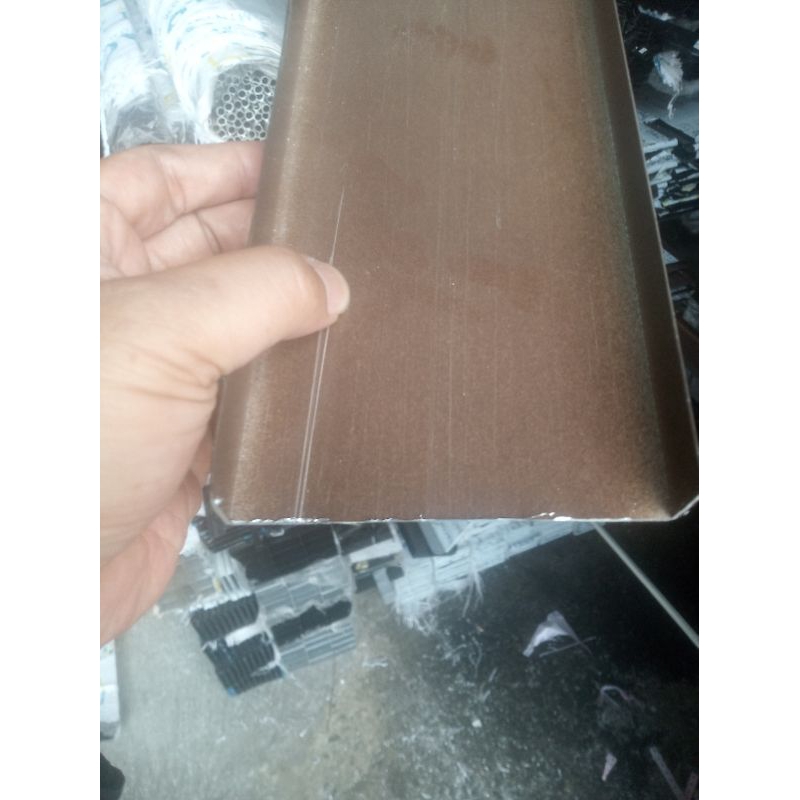 List U Alumunium ukuran 10cm x 2cm x 2cm Panjang 100cm Rp60.000/Meter