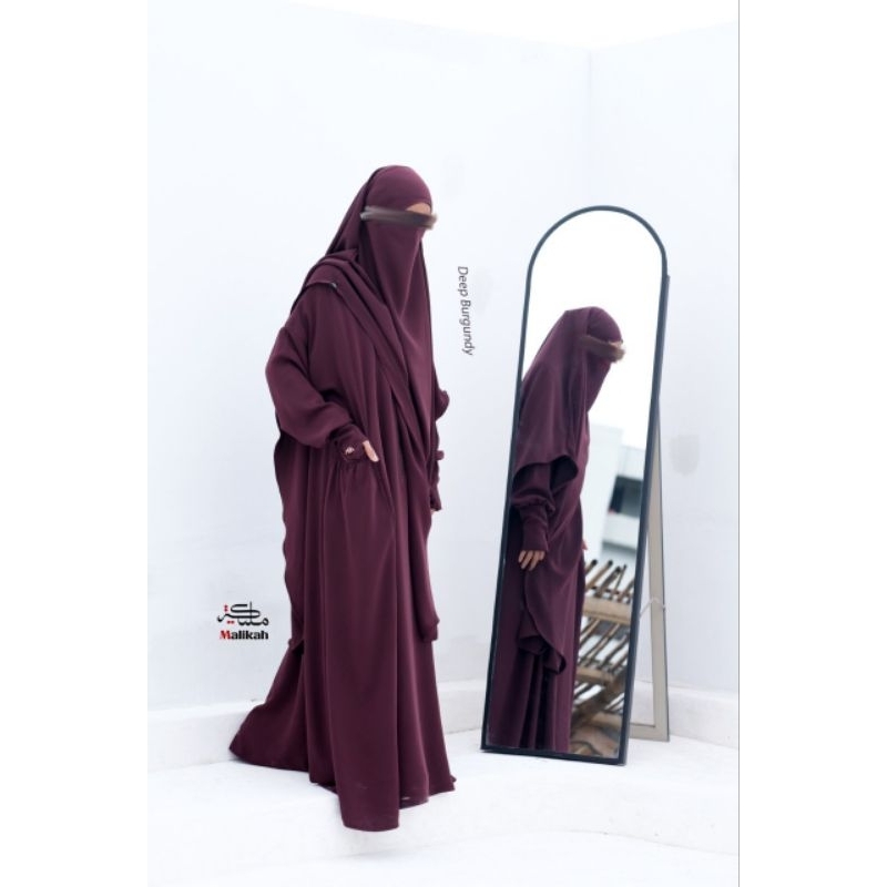 (Last Stock) AJMAN FK SHORT BURGUNDY by Abaya Malikah