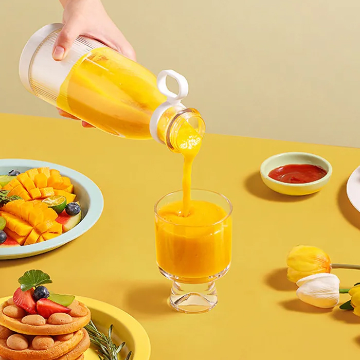 Blender Botol Blender Jus Buah Portabel Mini Juicer 350 ml USB Charge