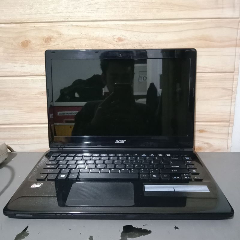 LAPTOP ACER 14 i3/15/ e1/n2840" 4gb/500gb second