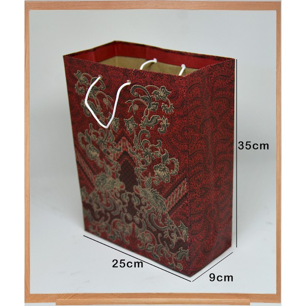 

Paper Bag Batik dan Polos L (35x25x9cm)