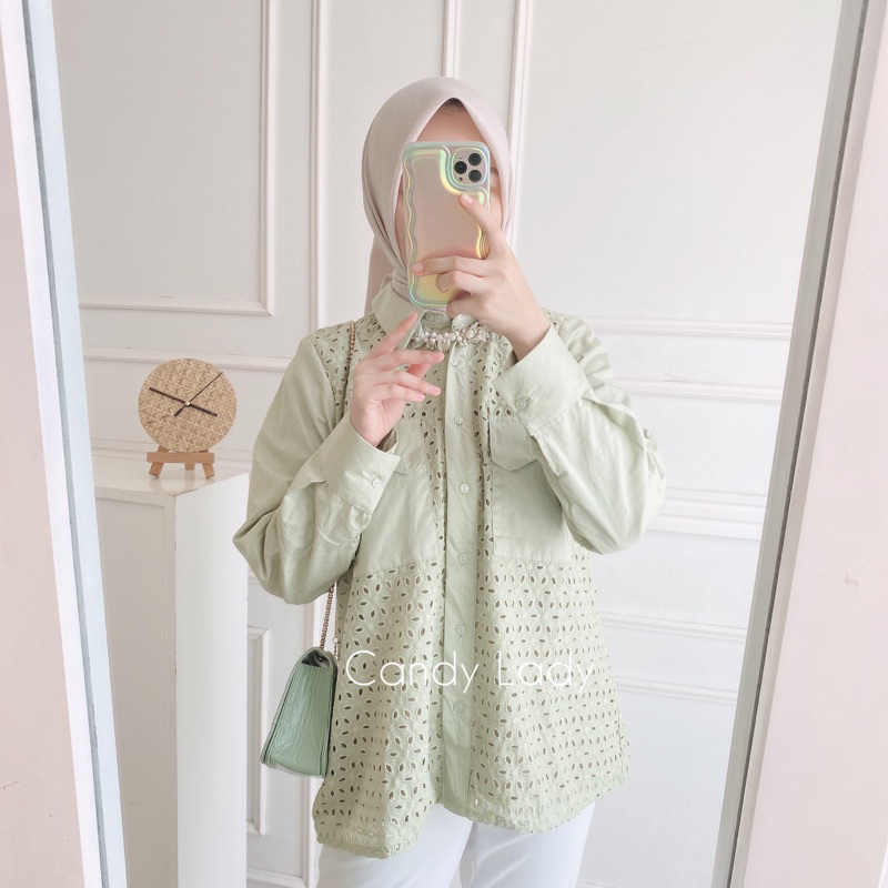 Zerlin Two Pocket Blouse