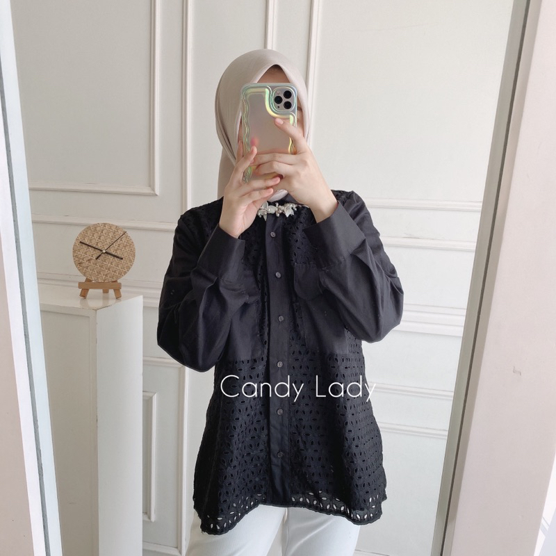 Zerlin Two Pocket Blouse