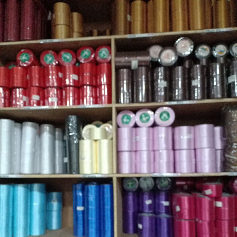 

Pita satin pita kado 2 inch / 5 cm Per roll pita bucket bunga pita rambut pita perhiasan